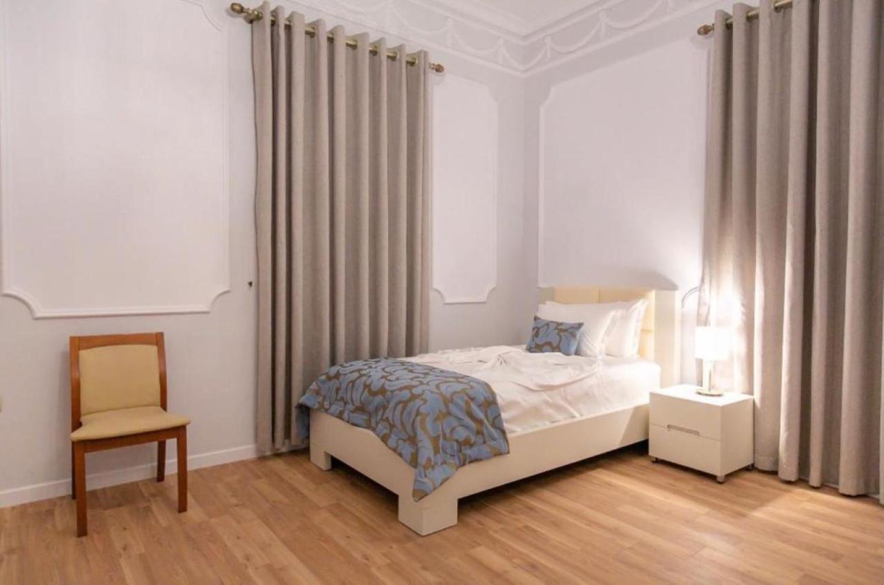 Vila Ferdinand Modern Rooms In Tirana'S Center 외부 사진