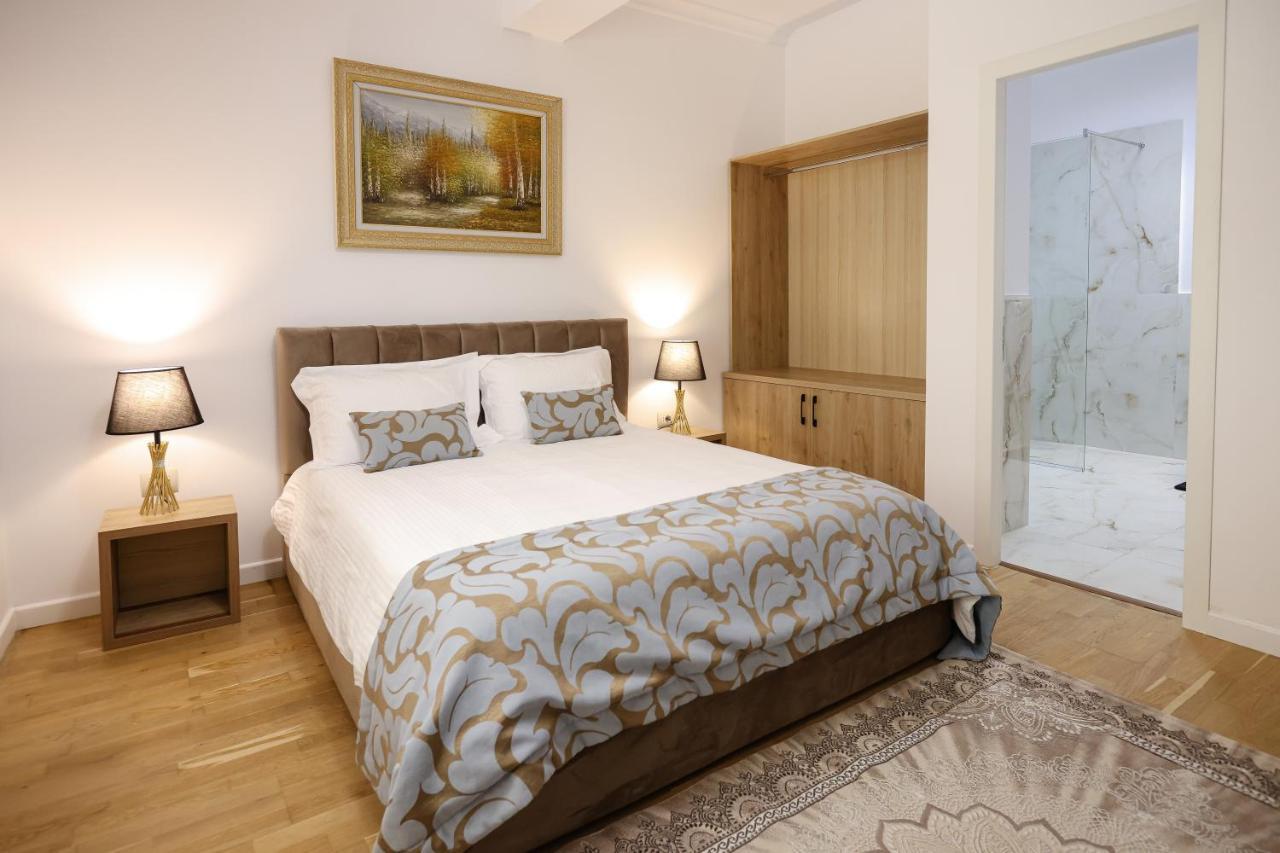 Vila Ferdinand Modern Rooms In Tirana'S Center 객실 사진