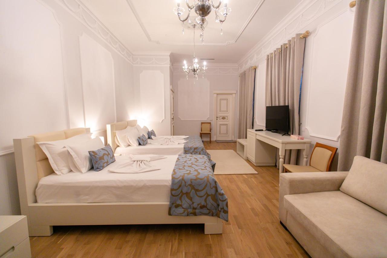 Vila Ferdinand Modern Rooms In Tirana'S Center 외부 사진